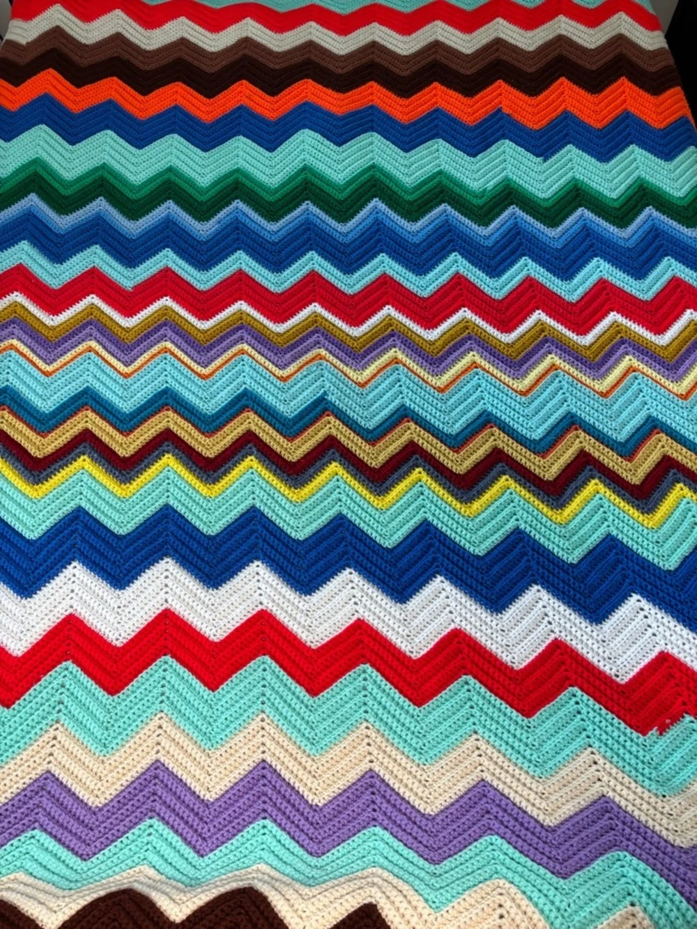 Vintage MCM 1970s Rainbow ZigZag Chevron Afghan Granny Core Blanket Throw 72x52”